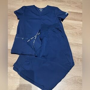 Med Couture Women's blue scrub set